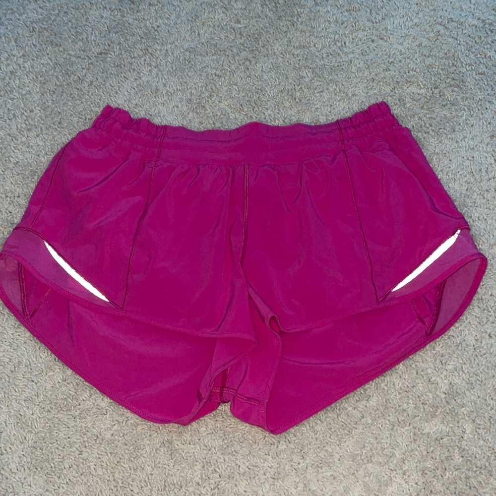 Sonic pink lululemon hotty hot shorts 2.5 inch
